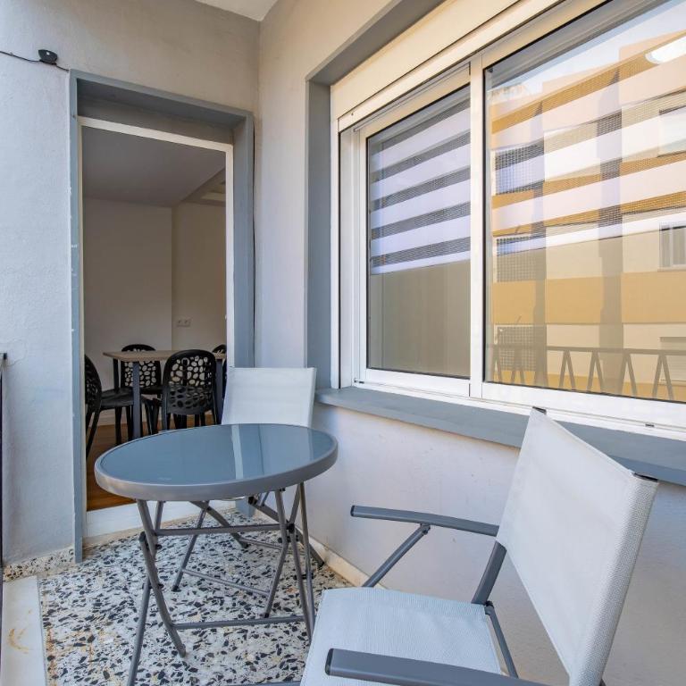 Marysol Inftour - Three-Bedroom Apartment - 22