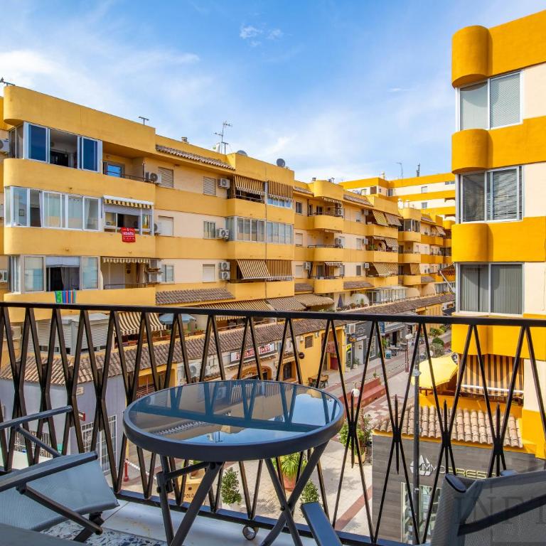 Marysol Inftour - Three-Bedroom Apartment - 21