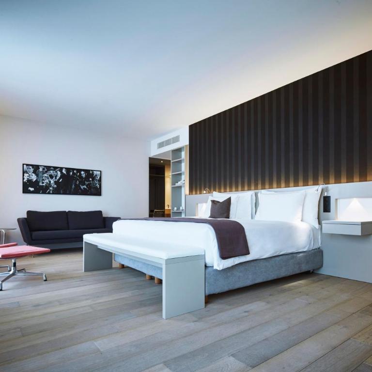 Modern Times Hotel, Vevey, A Tribute Portfolio Hotel - Junior Suite mit Kingsize-Bett und seitlichem Blick auf das Wasser - 3