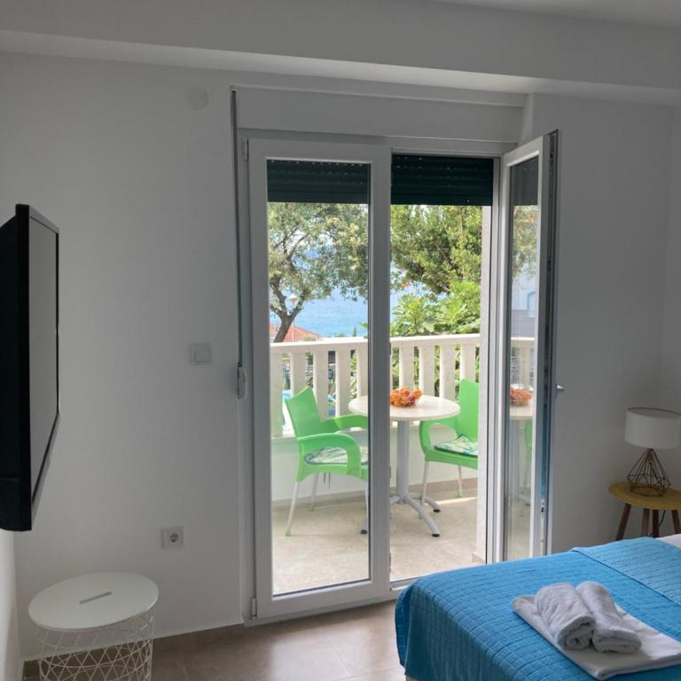 Apartments Milicevic - Studio with Sea View - 8