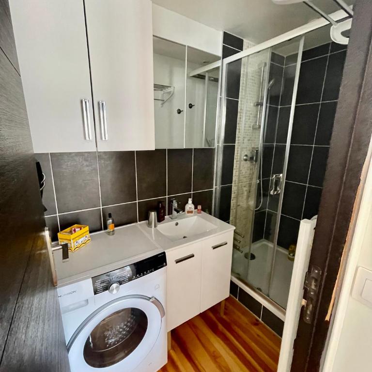 En face de l'hôtel Normandy - Appartement dernier étage, 4 couchages - Appartamento con 1 Camera da Letto - 10