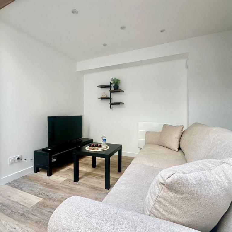 Le Grand Carnot, spacieux, à 5min à pied de la Gare - Appartement 2 Chambres - 24