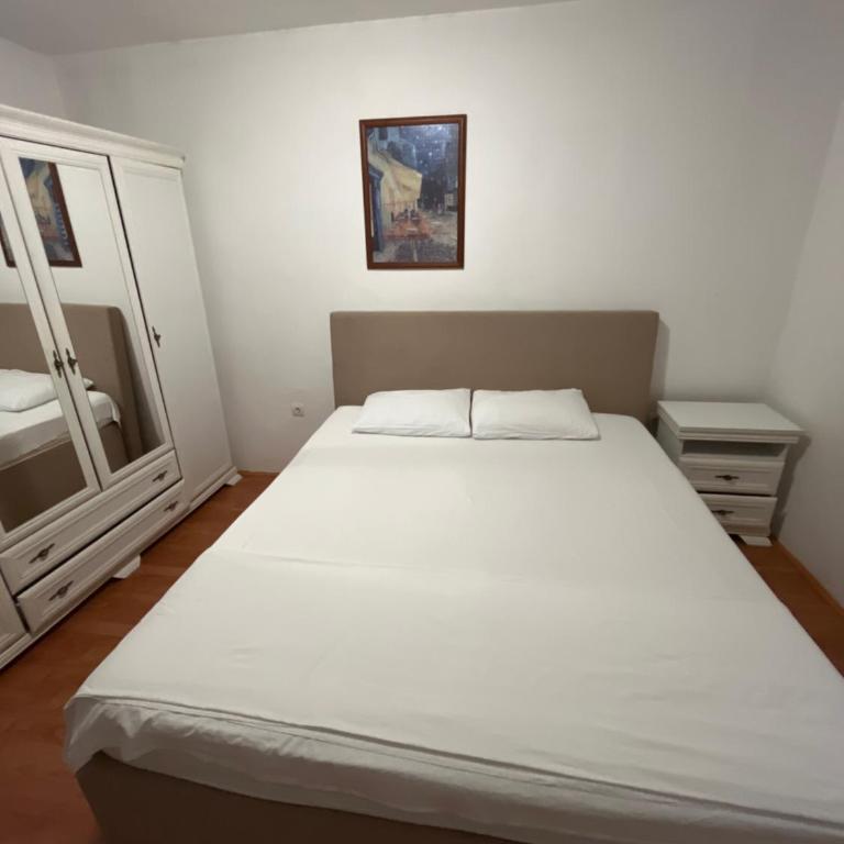Apartman Simona - Two-Bedroom Apartment - 3