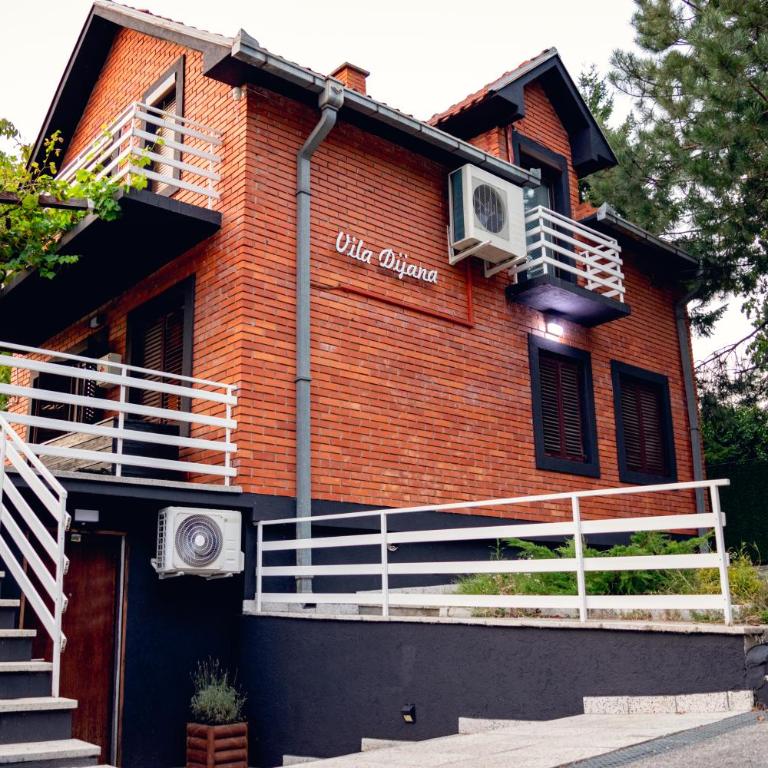 Villa Dijana - Pool, Spa, Outdoor Kitchen - Three-Bedroom Villa - 14