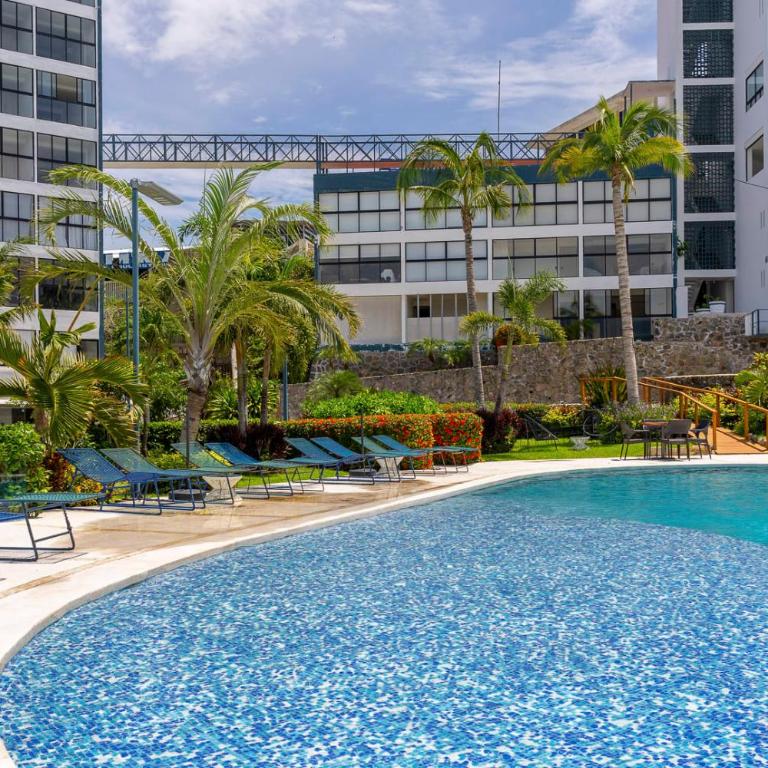 Acapulco Retreat with Bay Views & Amenities - Apartment - 28