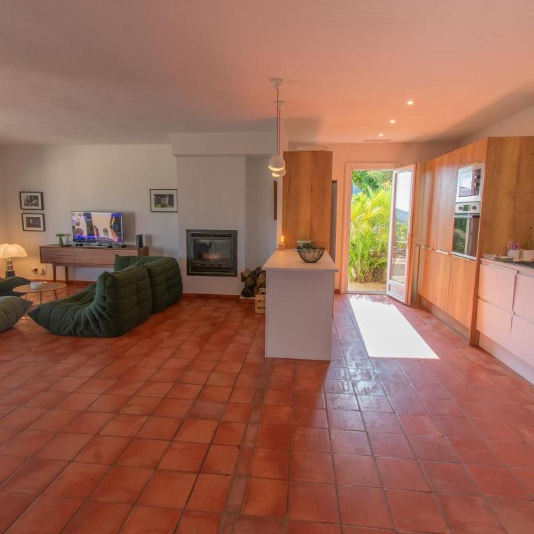 Villa Le Soleil Bleu - Piscine - Jardin - Villa avec Piscine Privée - 11