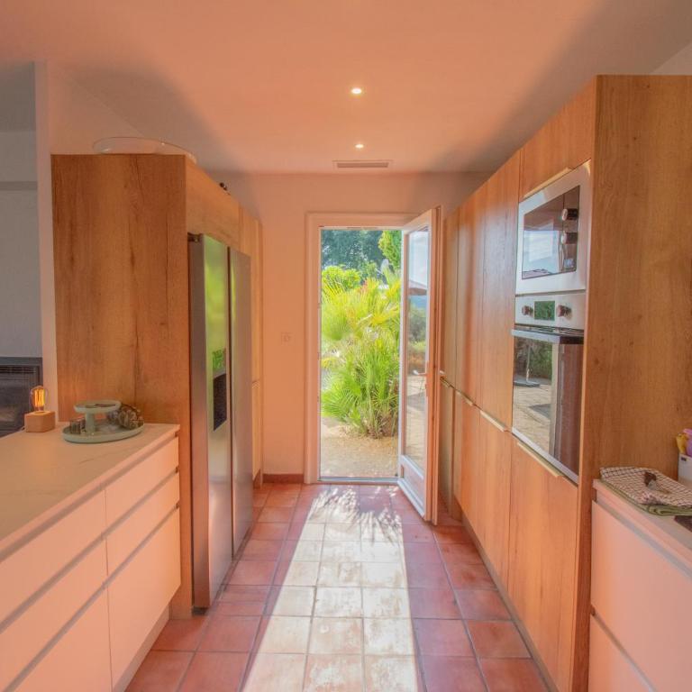 Villa Le Soleil Bleu - Piscine - Jardin - Villa avec Piscine Privée - 14