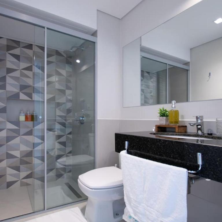 Stylish 2BR Apt in Top Location - Apartment - 8