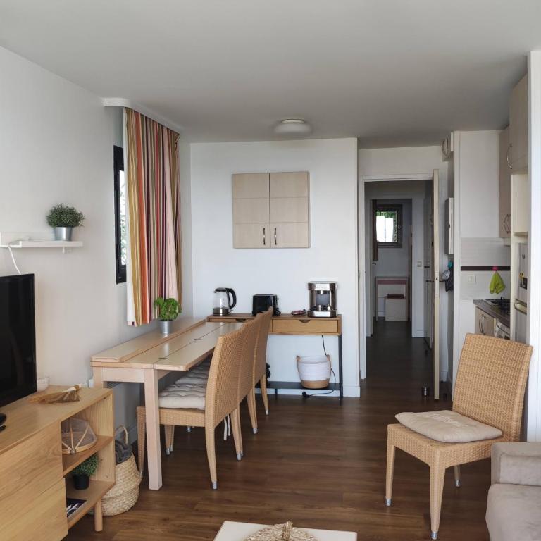 Cannes Appartement Climatisé Vue Mer Piscine & Parking - Apartment mit 2 Schlafzimmern, Terrasse und Meerblick - 11