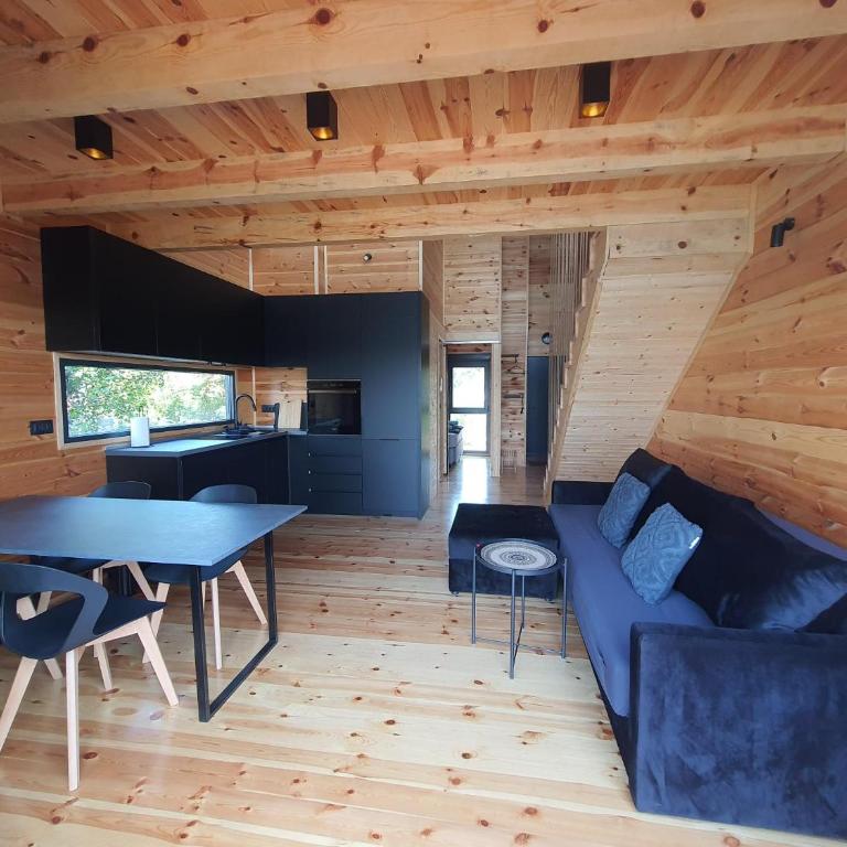 modernes Holzhaus, Cabin, auf dem Fluss, wenige Meter zum Meer - Vacation Home - 16
