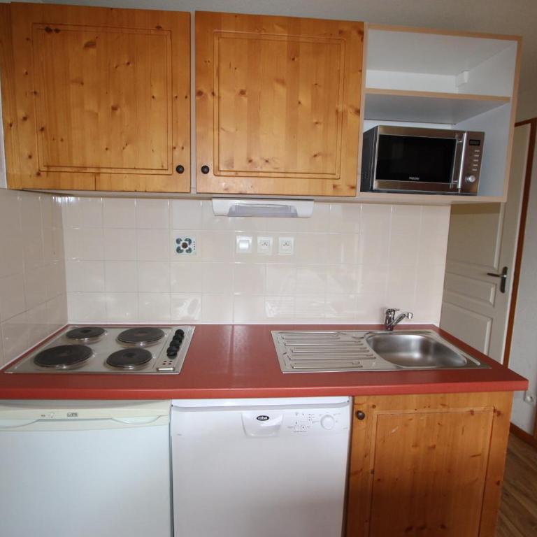 Appartement 6 personnes à Chamrousse, sud exposé, 2 chambres - FR-1-549-124 - Apartment - 12