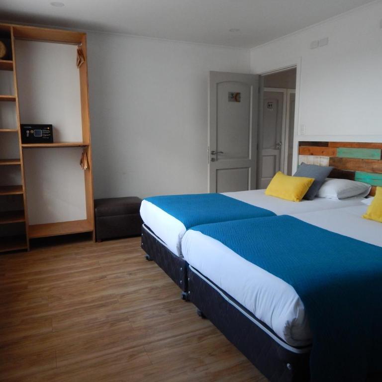Hostal Buenavista Patagonia - Habitación Triple con baño privado y vistas al mar - 8