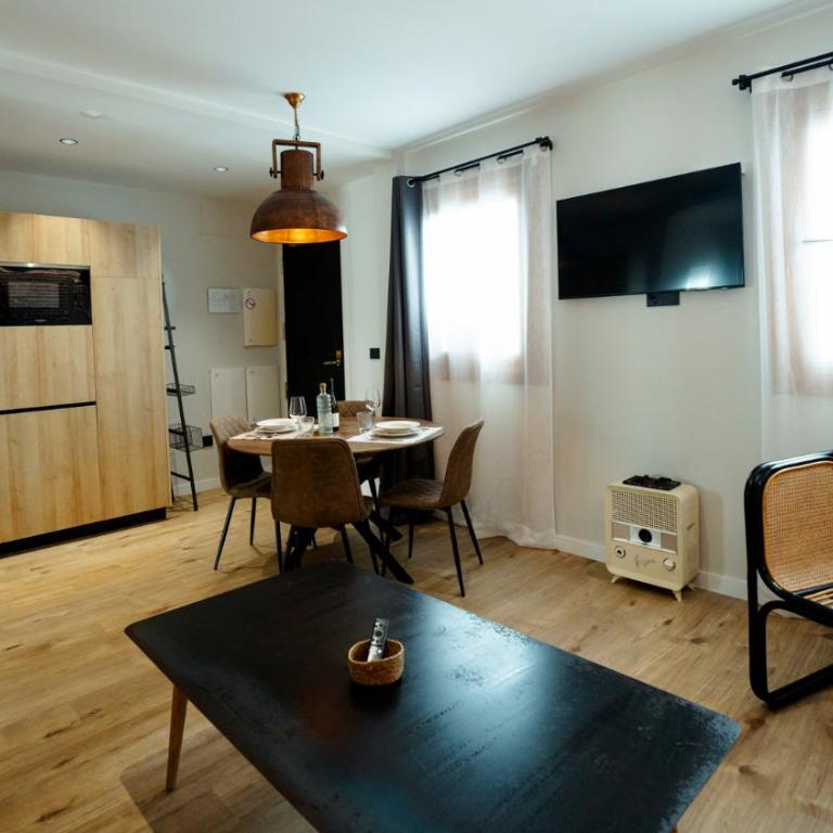 Aparthotel Luz de Gades - Suites Spa Gym - Adults Only - Apartamento con balcón - 14
