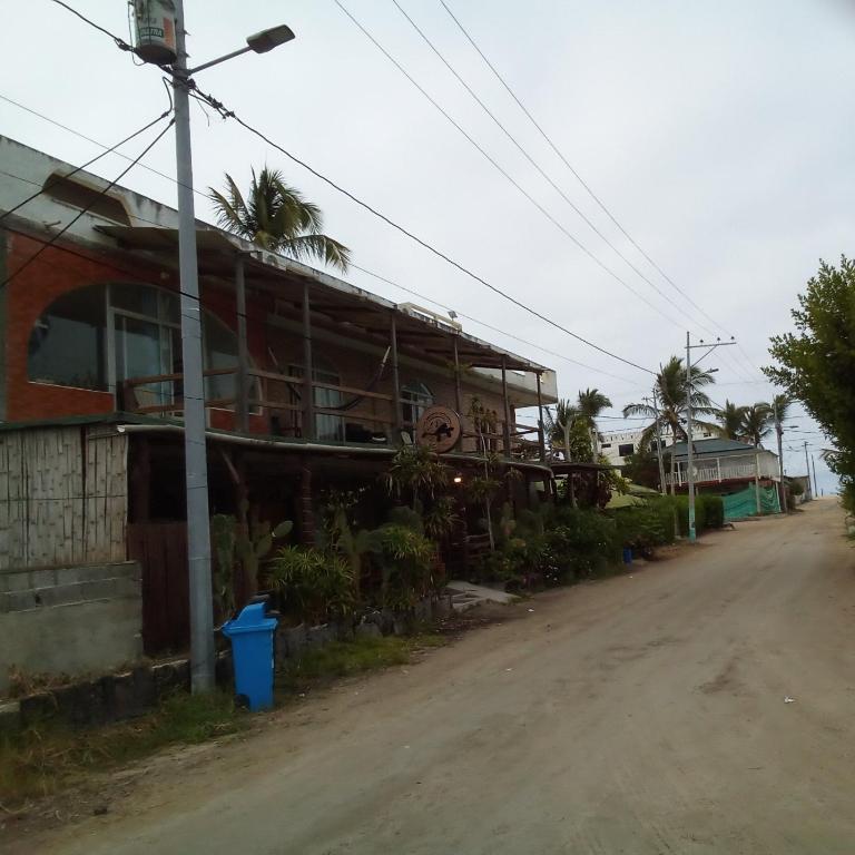 GALAPAGOS Flamingos - One-Bedroom Apartment - 3