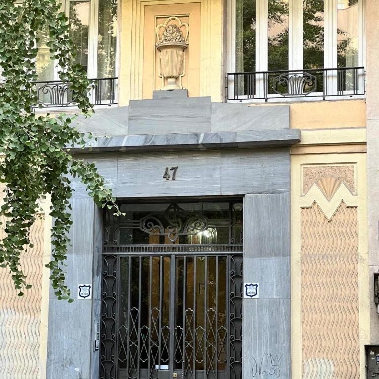 Heart of Granada - Two-Bedroom Apartment - 17