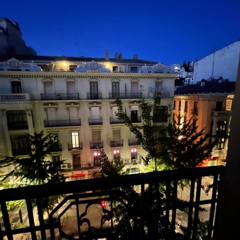 Heart of Granada - Two-Bedroom Apartment - 1