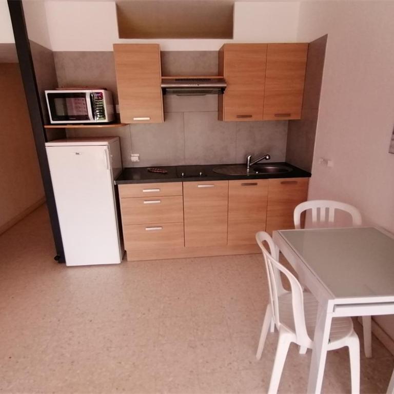 Studio cabine climatisé près plage, 4 pers. avec parking - Port Camargue - FR-1-731-102 - Monolocale - 9