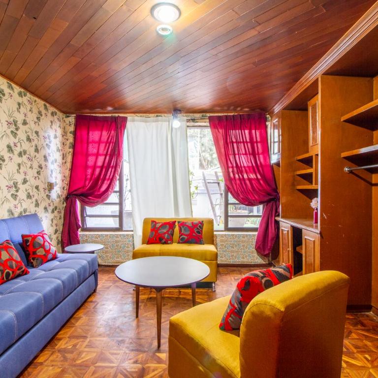 Casanova Suites & Hostel - Habitación Doble con baño privado - 2
