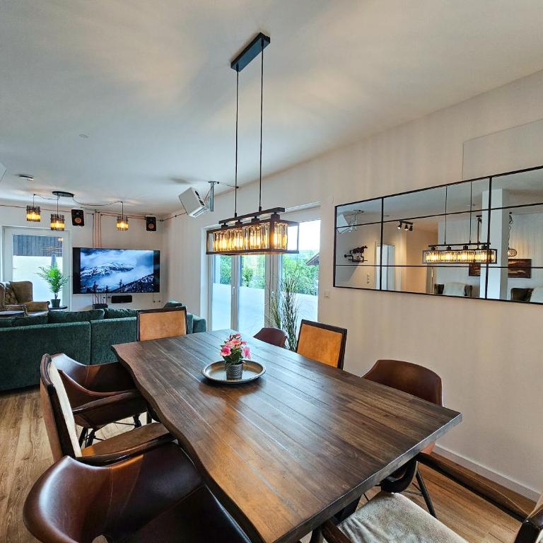 BETTER l industriaI apartment l Heimkino - Apartment mit 3 Schlafzimmern - 3