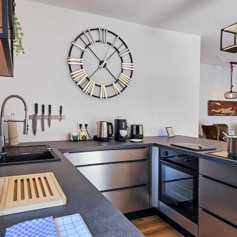 BETTER l industriaI apartment l Heimkino - Apartment mit 3 Schlafzimmern - 23