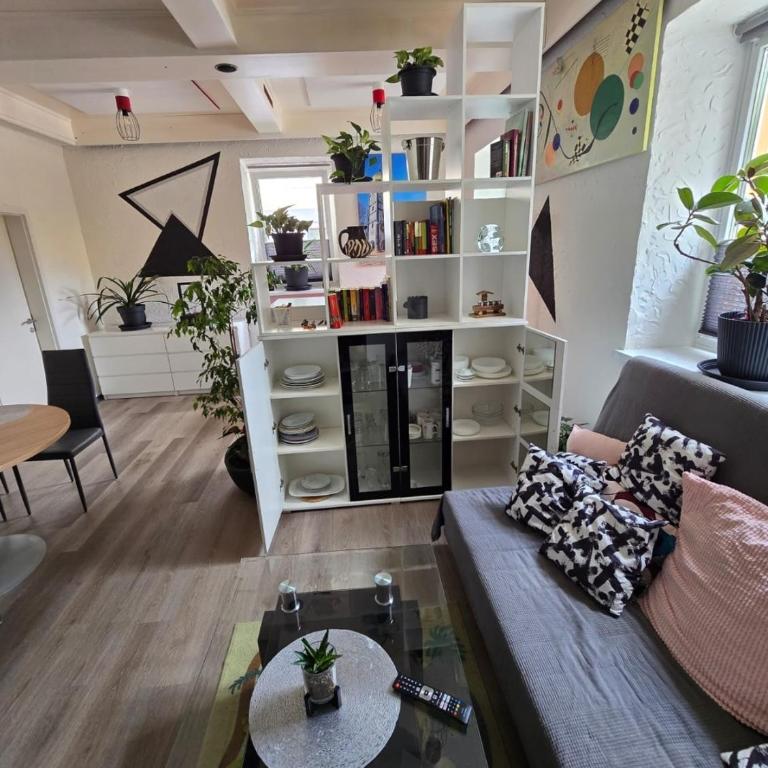 Private Living Central, Dampfdusche - Apartment mit 1 Schlafzimmer - 10