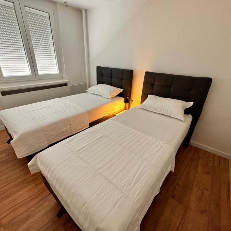 High-Floor Apartment, Free Parking - Two-Bedroom Apartment - 9