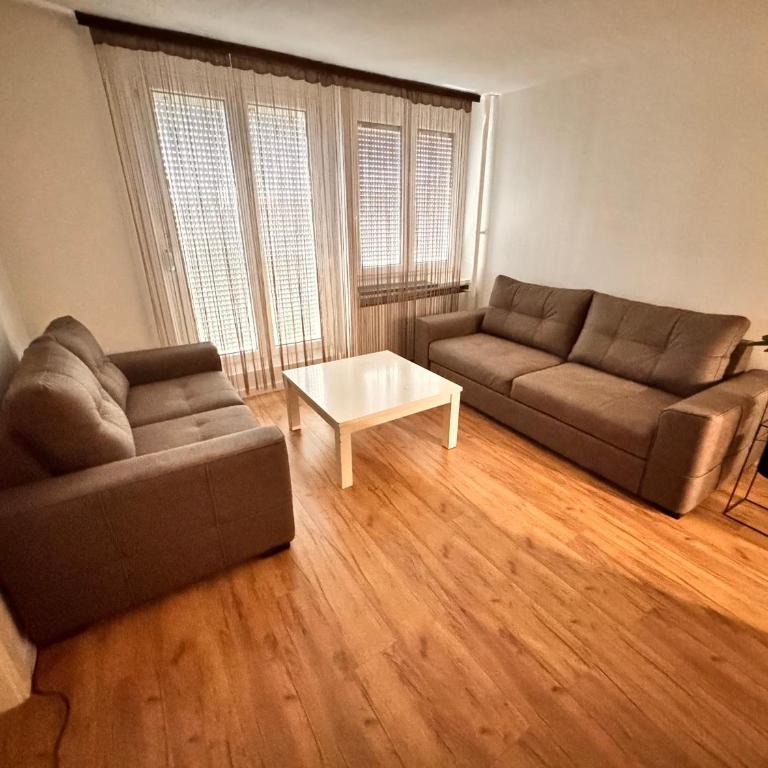 High-Floor Apartment, Free Parking - Two-Bedroom Apartment - 7
