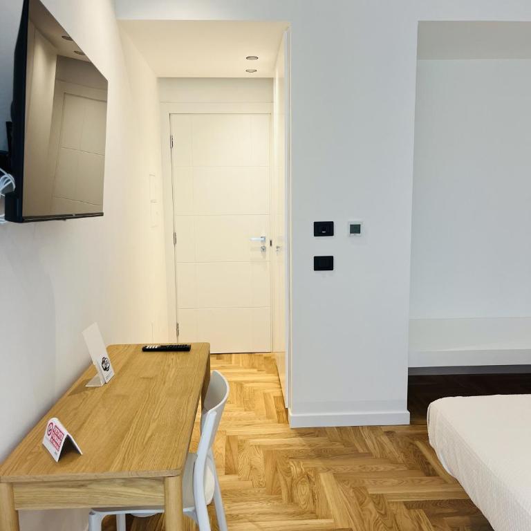 Marina Boutique Rooms - Camera King con Vista Piscina - 10