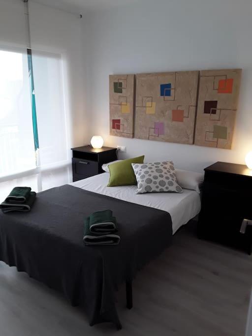 Piso soleado en Port Marina Palamos - Three-Bedroom Apartment - 7