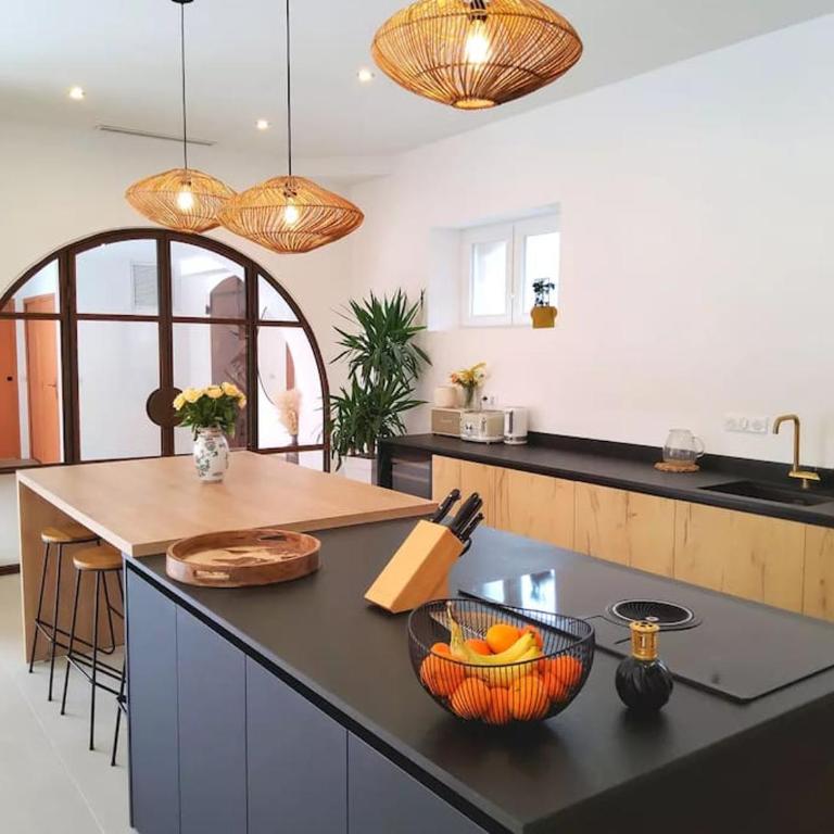 Villa 4 étoiles, 300m2, 700 m plage, 5 min du centre - Villa - 13