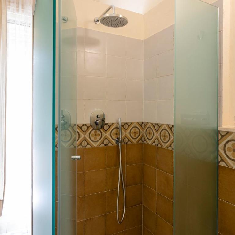 Villa Polara - Camera Familiare con Vista Mare - 12