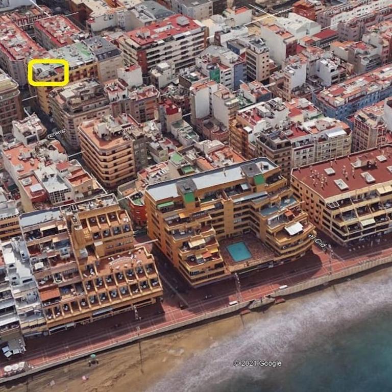 Las Palmas Beach Penthouse - Two-Bedroom Apartment - 11