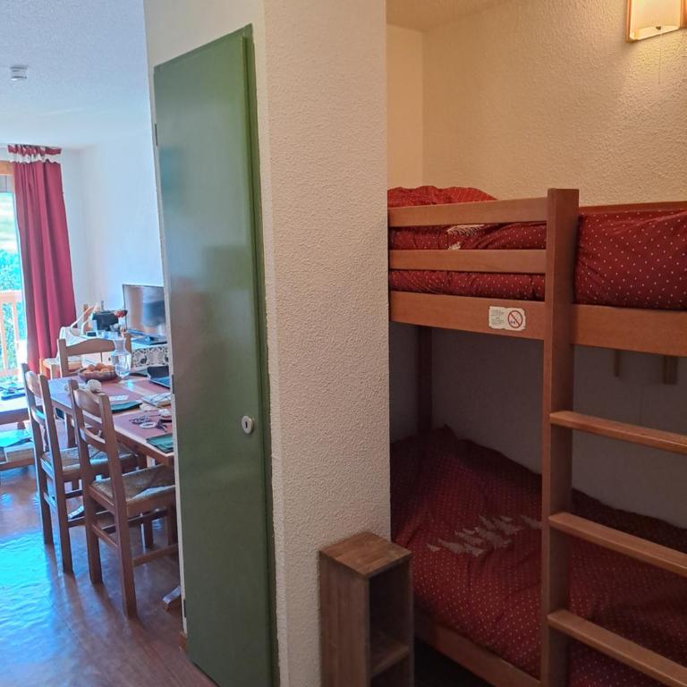 2 pièces vue dégagée montagne à Saint-François-Longchamp - Appartement 2 Chambres - 10