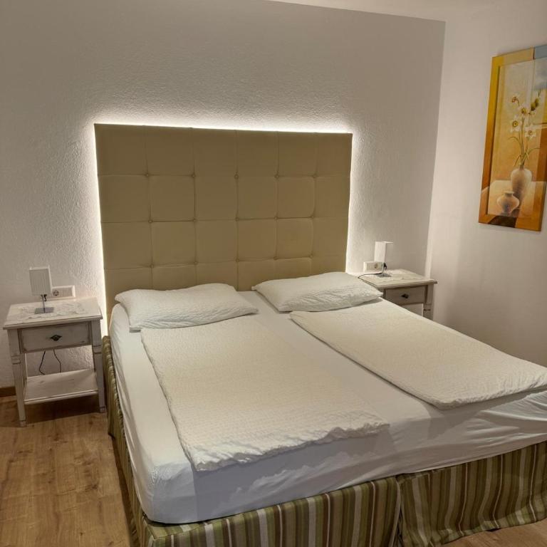 Lindenhof Residence Meran - Two-Bedroom Apartment with Garden View - 8