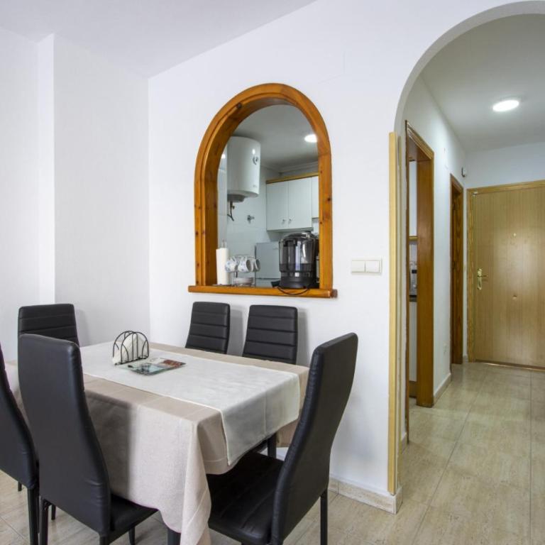 Los Gases ID104 - Two-Bedroom Apartment with Balcony - 8