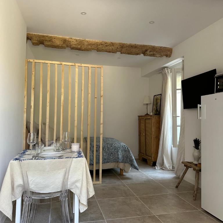 Studio centre ville la Toscane - Apartamento de 1 dormitorio - 10