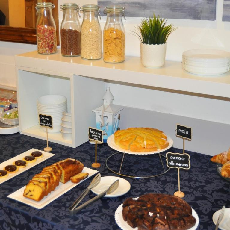 Hotel Susy - Bakery & Gluten Free Home Made - direttamente su viale Dante a due passi dal mare - Standard Quadruple Room - 11
