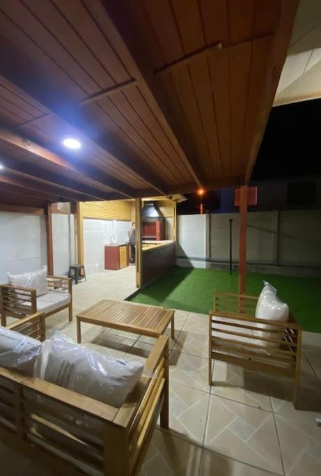 Sector residencial y muy tranquilo Entrada norte - Casa de 3 dormitorios - 1