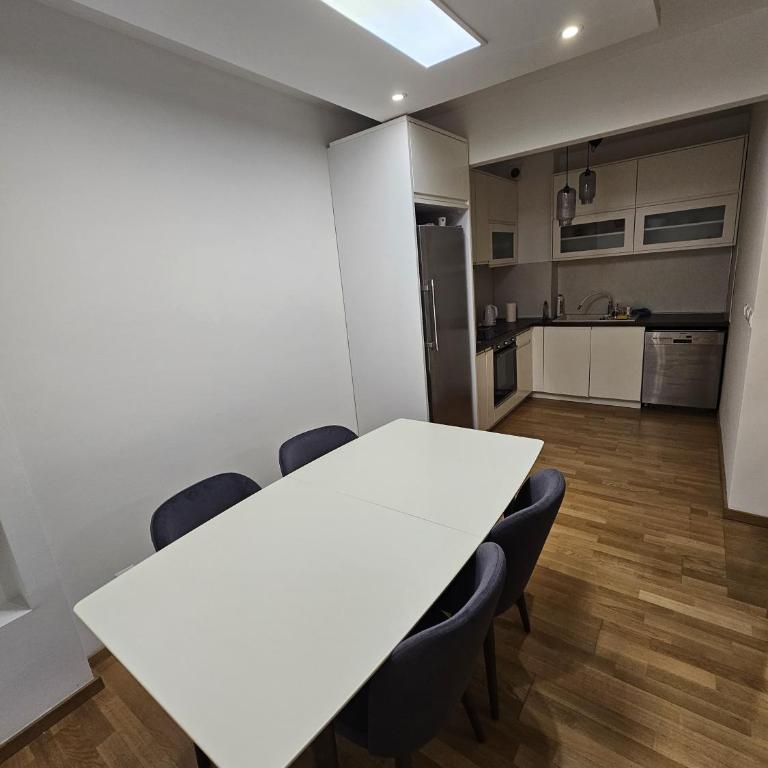 Luxurios Apartment Sarajevo - Apartman sa 2 Spavaće Sobe - 12