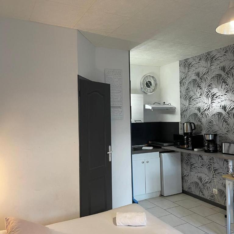 L'Entre-Temps, Le Lys et L Iris - Studio with Sofa Bed - 7