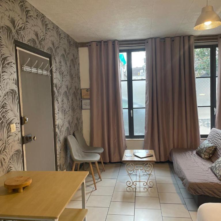 L'Entre-Temps, Le Lys et L Iris - Studio with Sofa Bed - 10