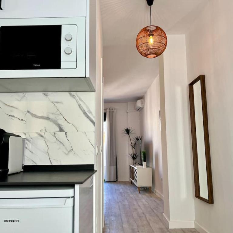 Apartment with Private Rooftop by Easytrip - Apartamento de 1 dormitorio - 23