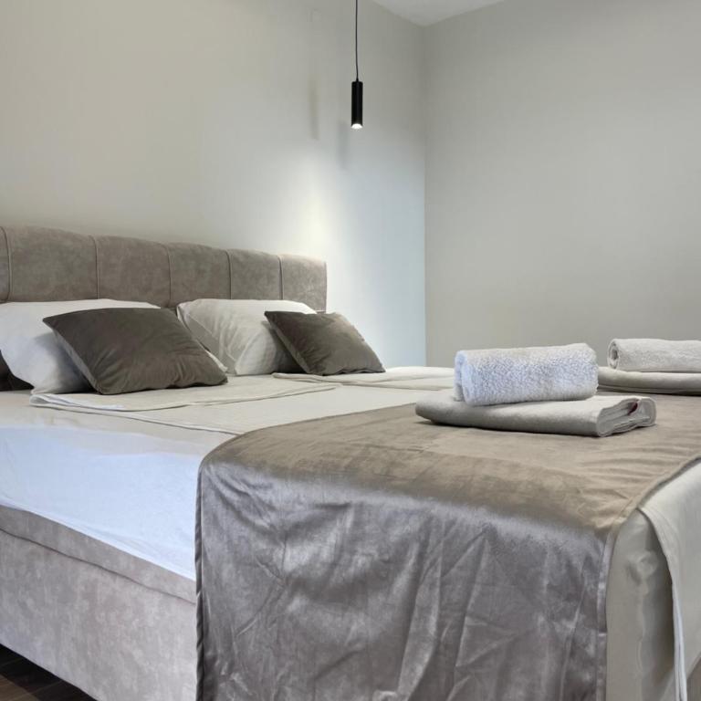 Villa La Vista - Three-Bedroom Villa - 8