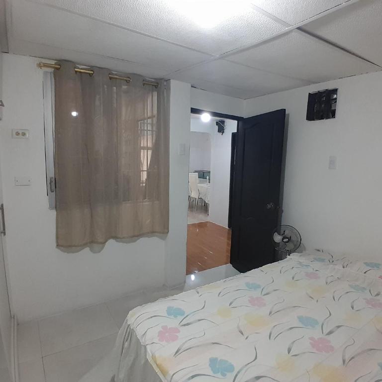 Habitación privada #2 Montgomerie - Norte de Guayaquil - Double Room with Shared Bathroom - 4