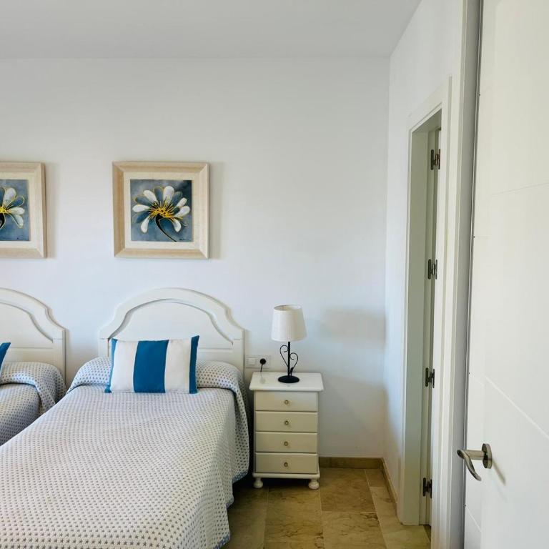 Palm Beach Fuengirola - One-Bedroom Apartment - 15