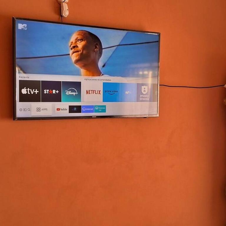 comodidad y seguridad - Two-Bedroom House - 20