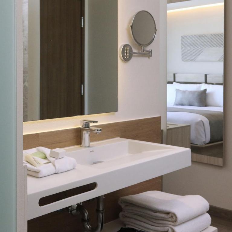 City Express Plus by Marriott Monterrey Centro - King Suite - 8