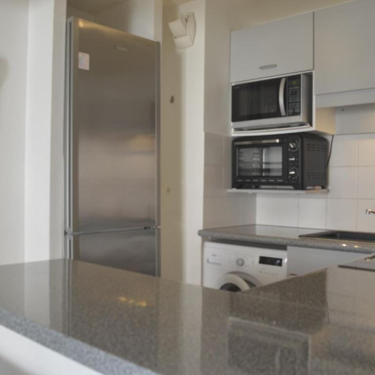 Appartement Climatisé avec Loggia et Parking Proche Port - Fréjus - FR-1-226A-181 - Apartment - 7