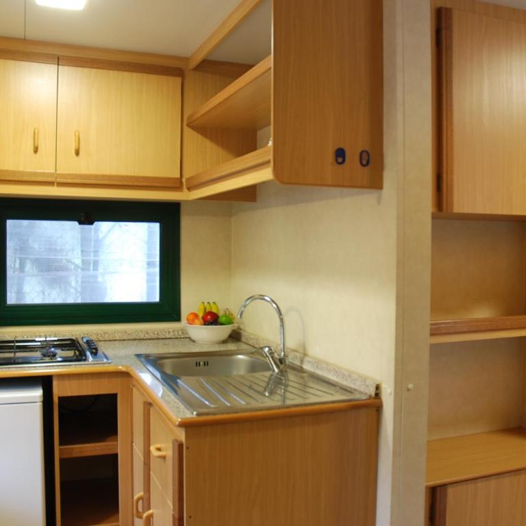 Holiday Center Valdor - Casa Mobile Standard con Patio - 2