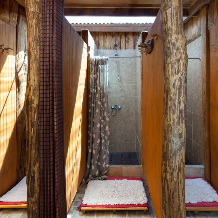 EcoCamp Patagonia - Basic Double or Twin Room with Shared Bathroom - 6